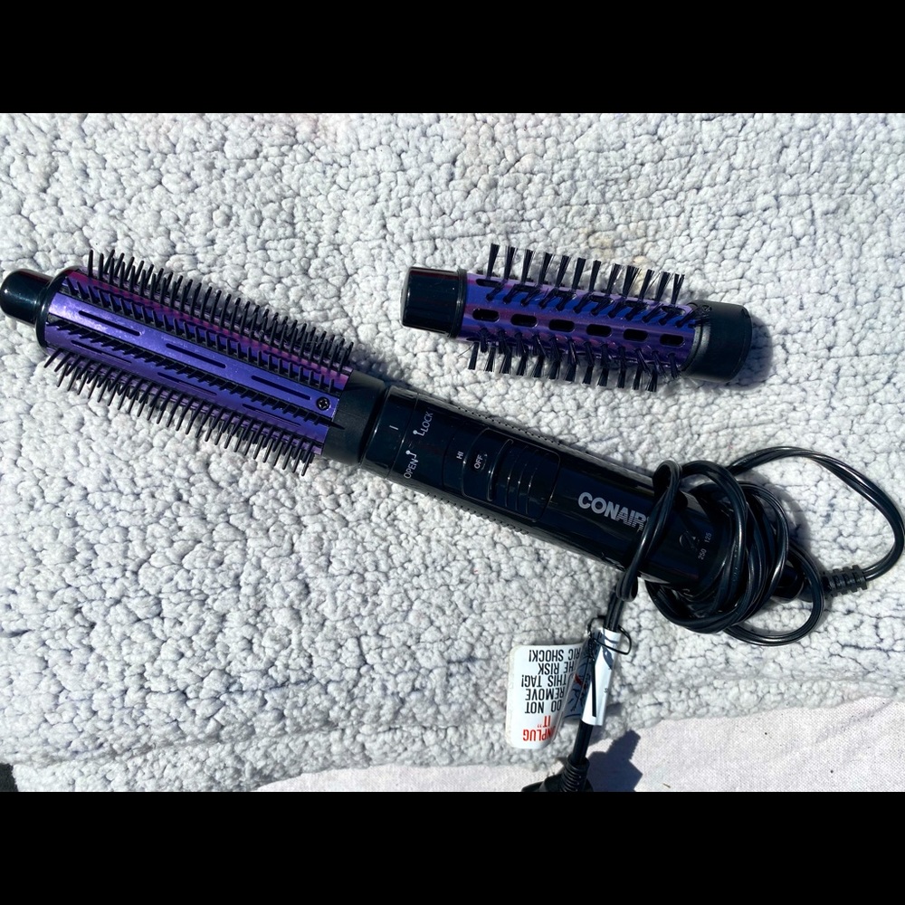 Conair Blowout Heated Brush